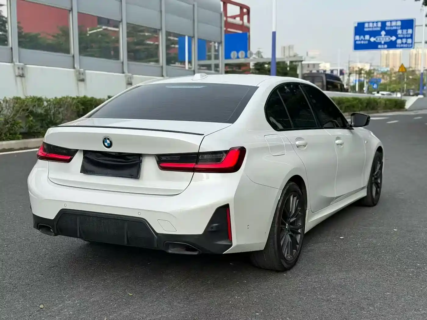 BMW 3 series 2024 Белый из Китая, фото 2