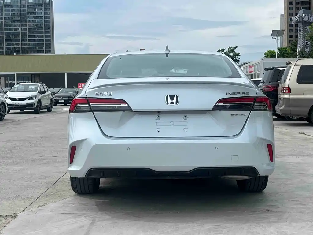 Honda Inspire PHEV — миниатюра 4