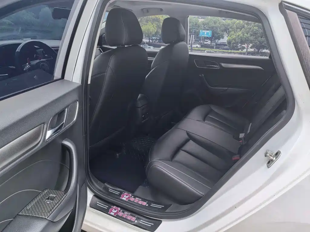 Roewe Roewe i6 Classic — миниатюра 9