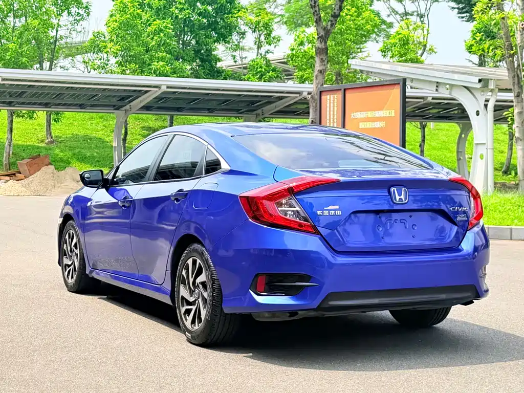 Honda Civic — миниатюра 7