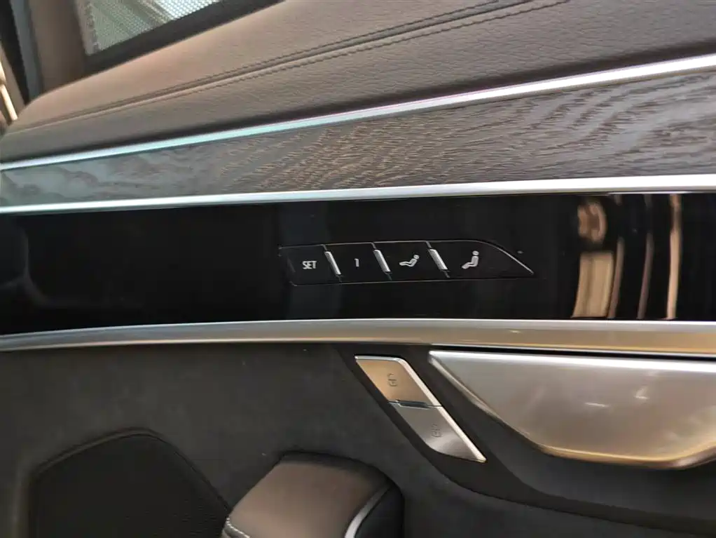 Audi A8 2025 A8L 50 TFSI quattro