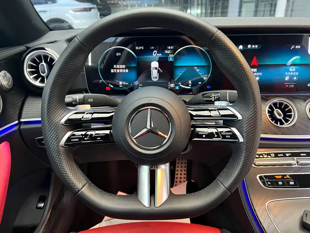 MERCEDES-BENZ E CLASS