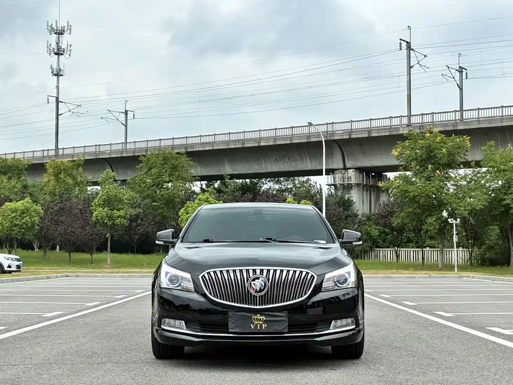 Buick LaCrosse — миниатюра 3