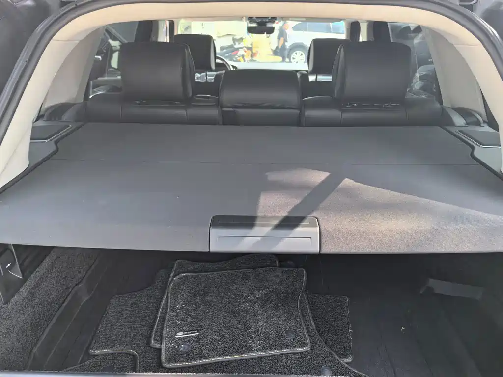 Land Rover Range Rover — миниатюра 9