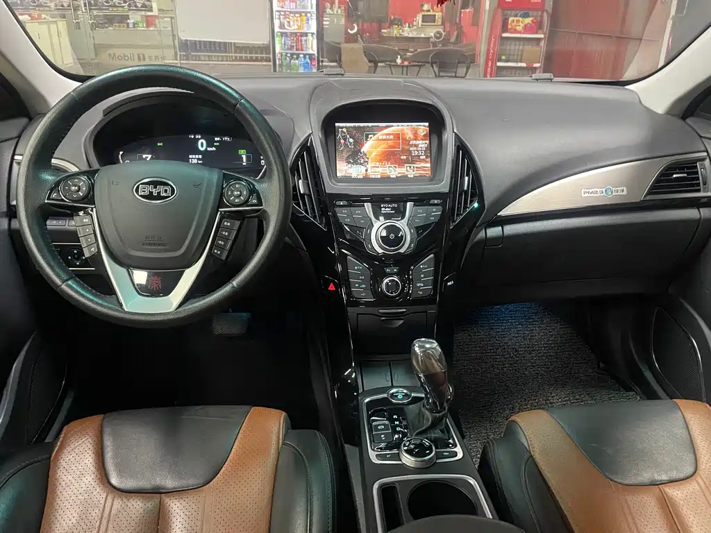 BYD Qin NEV 2015 1.5T Flagship Plus