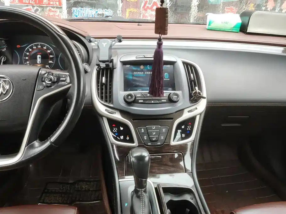 Buick LaCrosse — миниатюра 13