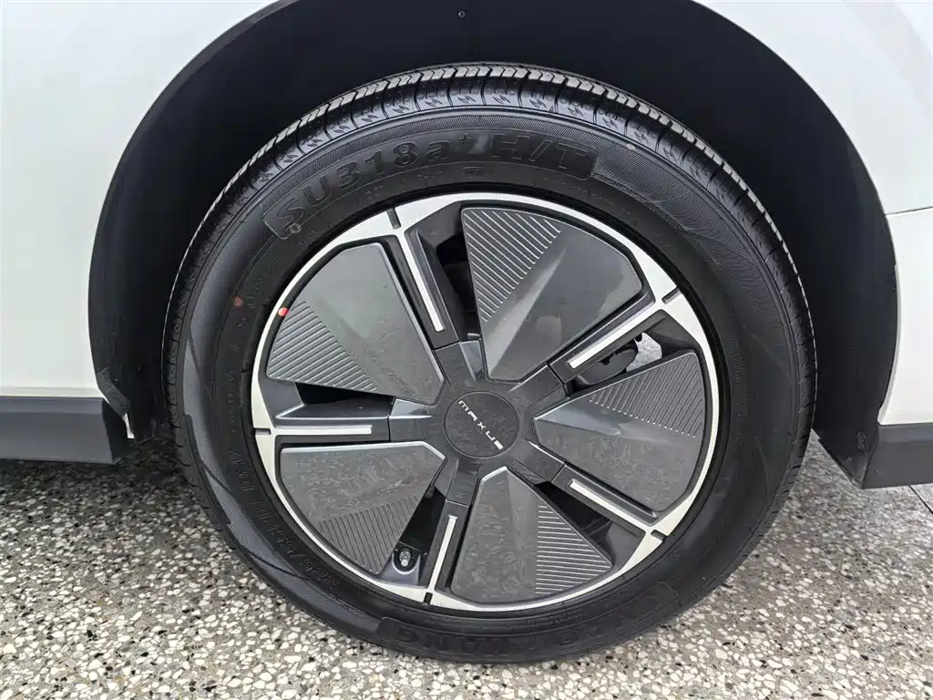 SAIC MAXUS EVERYONE 7