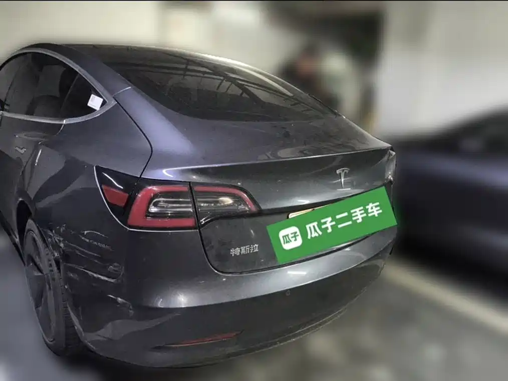 Tesla Model 3 — миниатюра 24