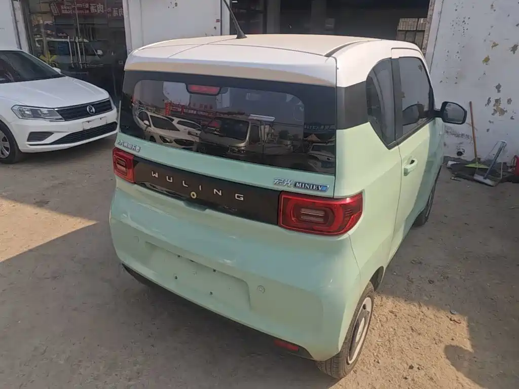 Wuling MINIEV — миниатюра 5