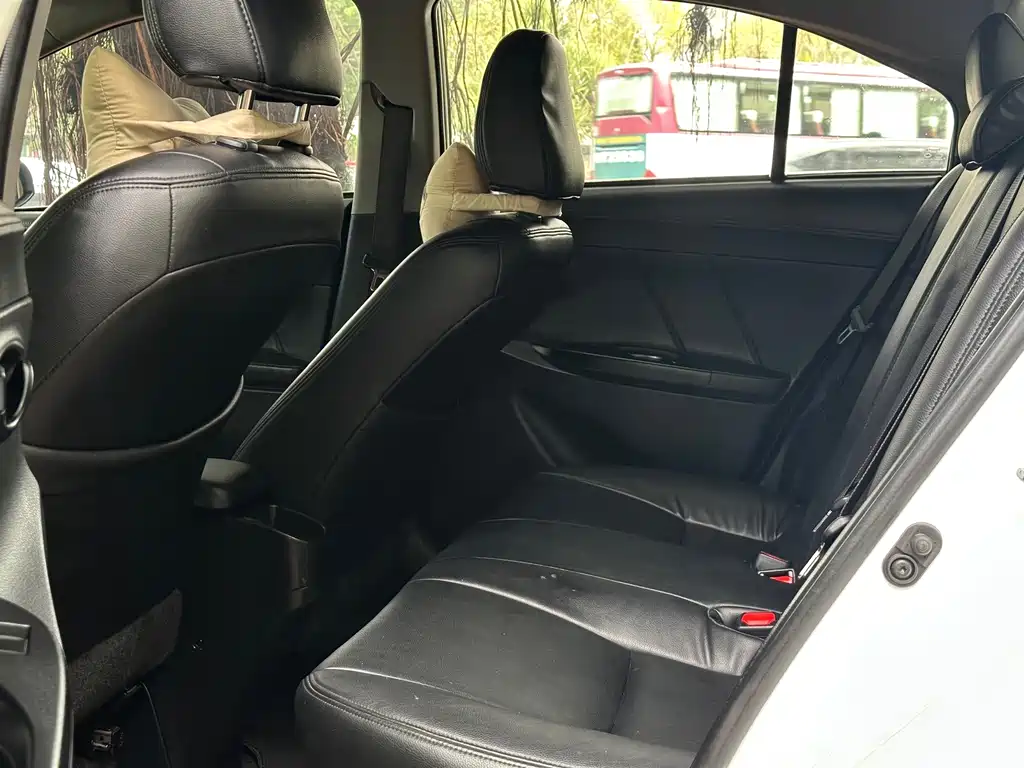 Toyota Yaris L — миниатюра 7