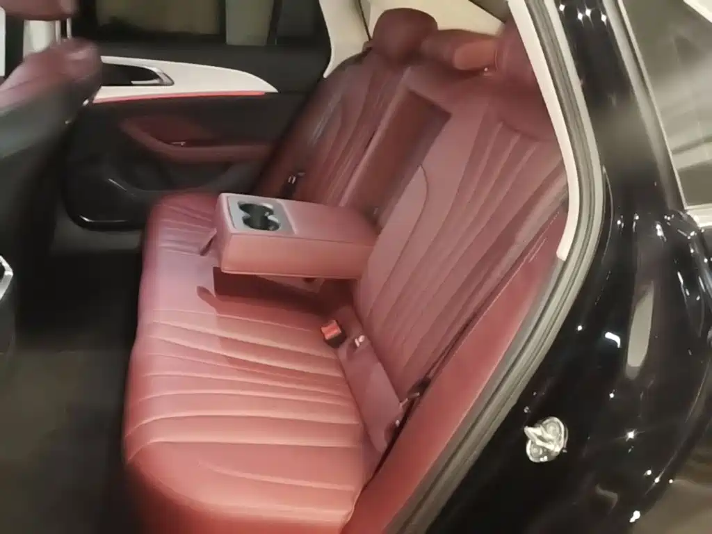 Hongqi Hongqi H5 — миниатюра 22