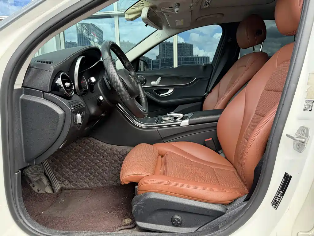 Mercedes-Benz C-Class — миниатюра 5