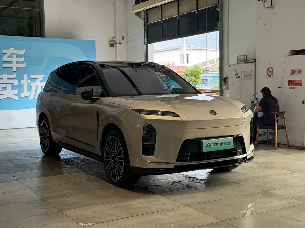 NIO ES8 — миниатюра 3