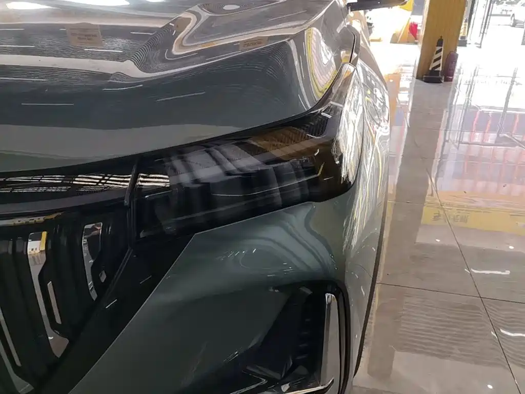 Geely Boyue L — миниатюра 24