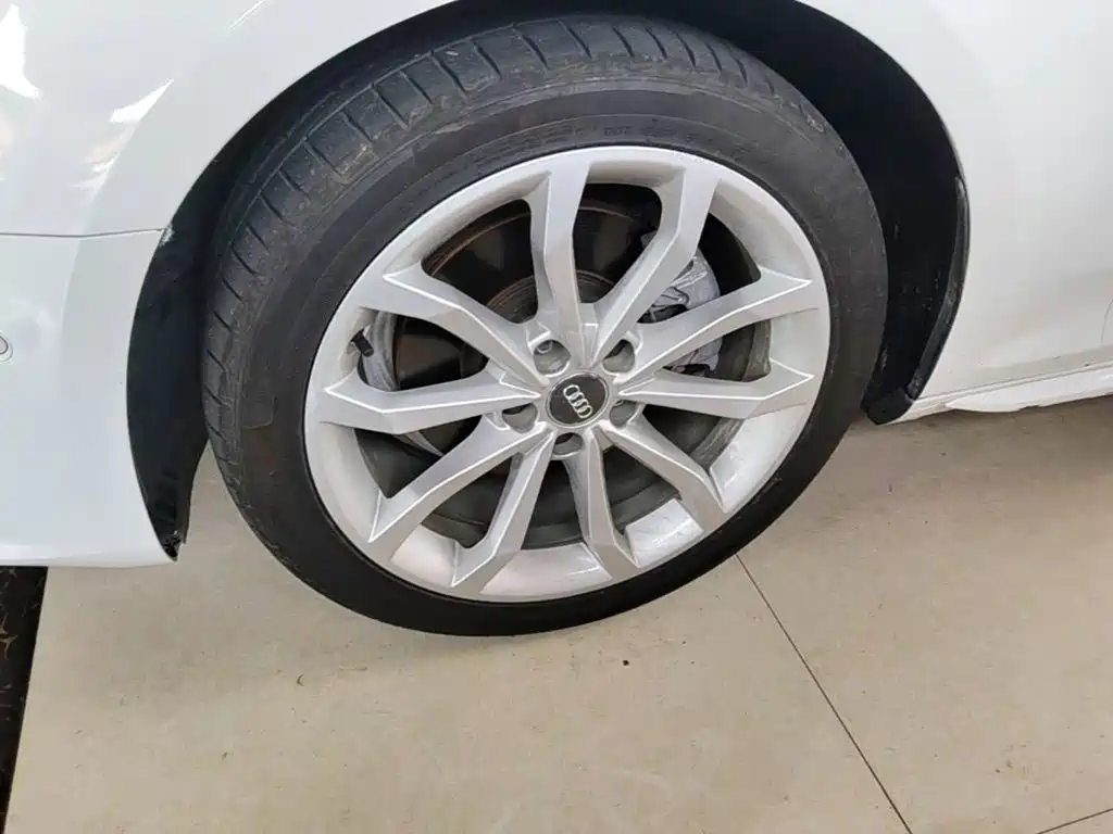 Audi A4L — миниатюра 23
