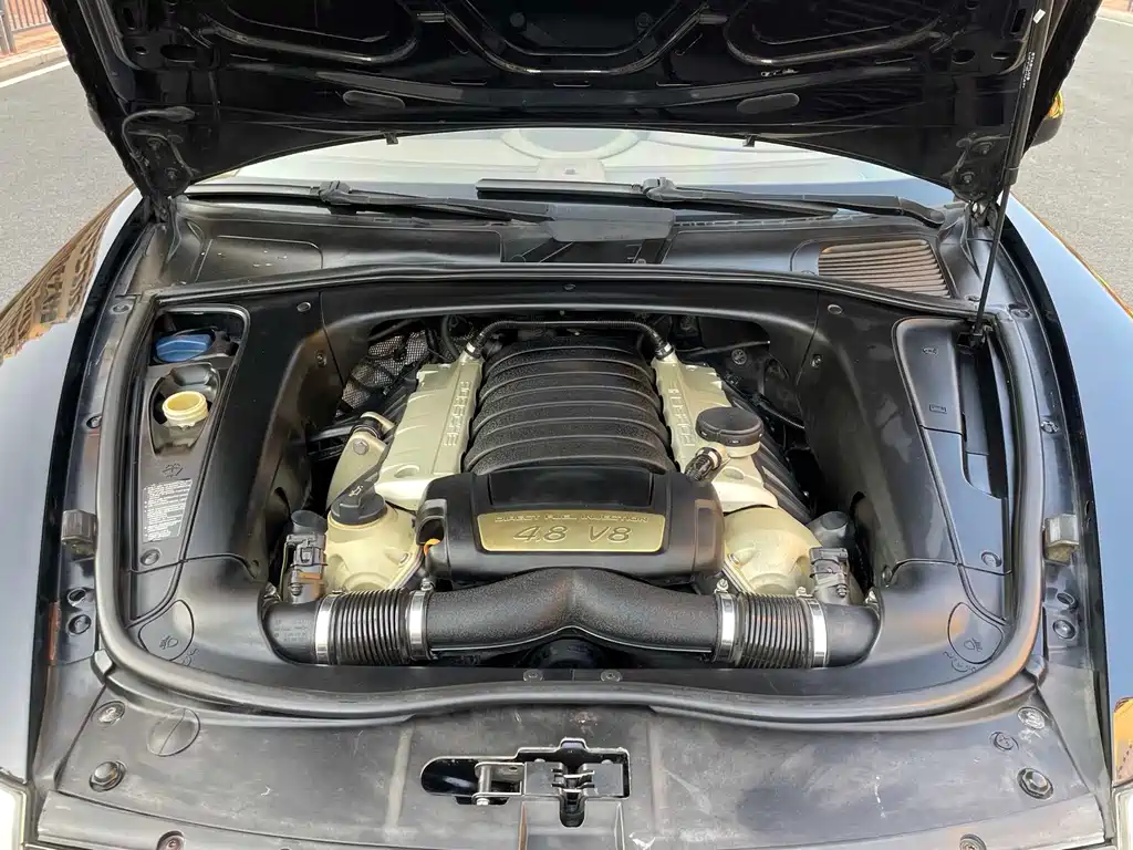 Porsche Cayenne — миниатюра 21