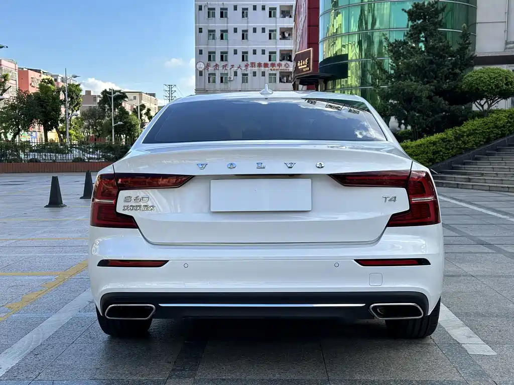 Volvo S60 2021 T4 Luxury