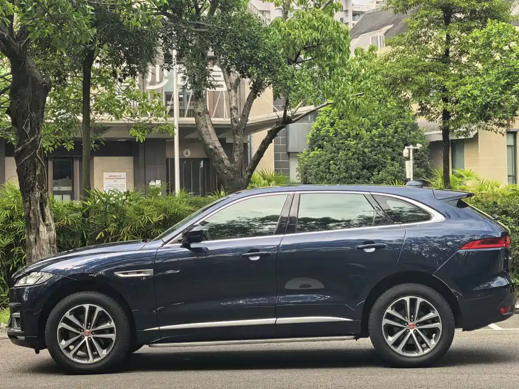 Jaguar F-PACE — миниатюра 4