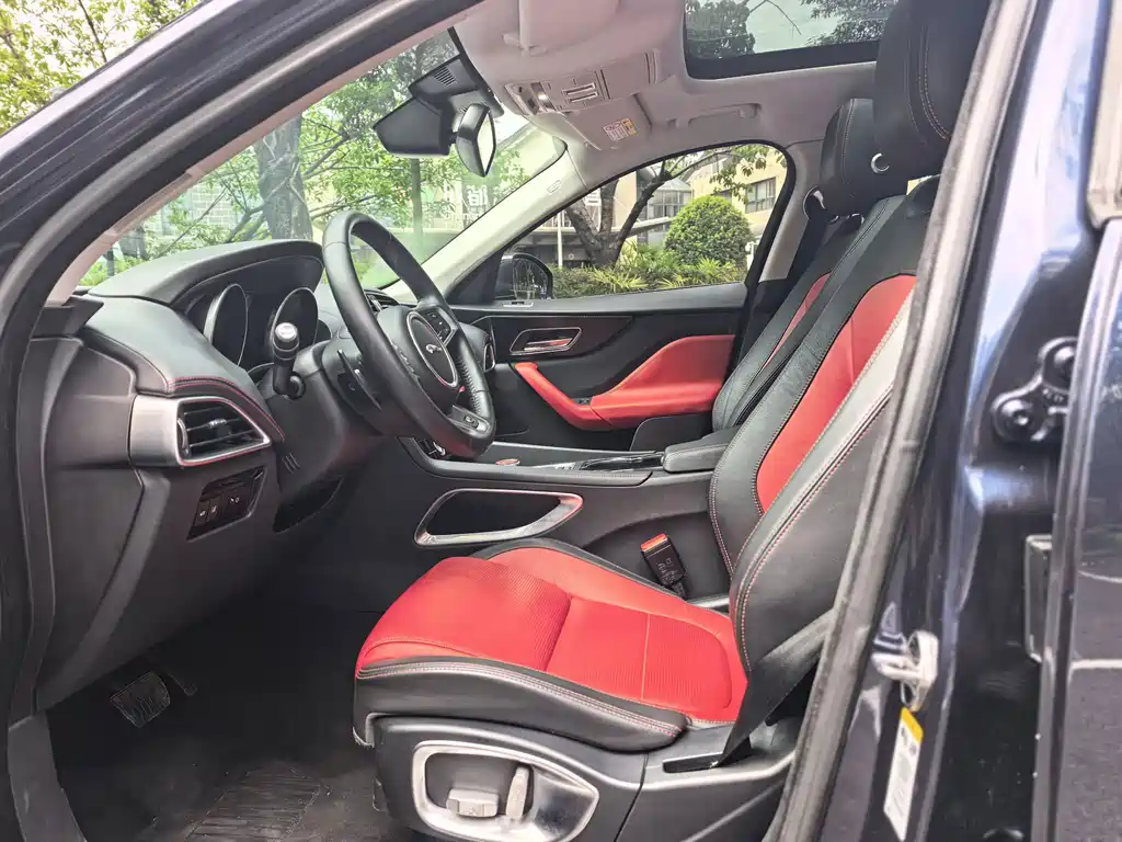Jaguar F-PACE — миниатюра 17