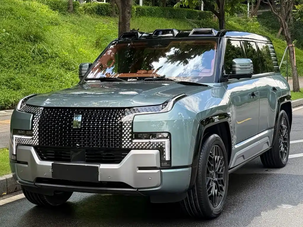 Yangwang U8 2023 Luxury