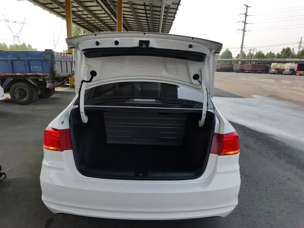 Volkswagen Santana — миниатюра 19