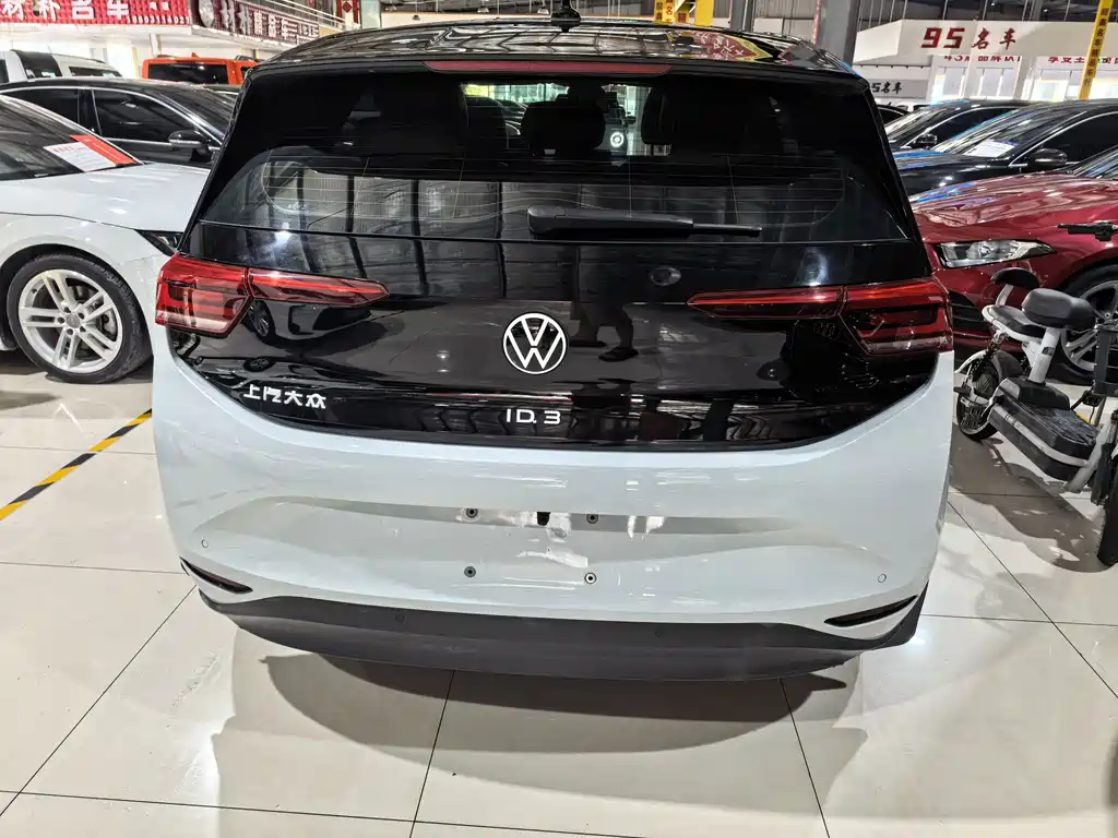 Volkswagen ID.3 — миниатюра 5
