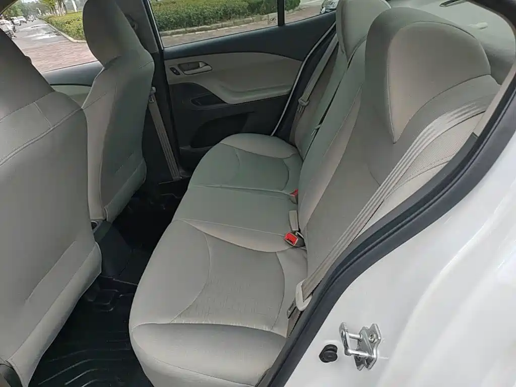 Chevrolet Sail — миниатюра 17