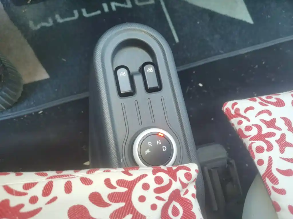 Wuling MINIEV — миниатюра 16