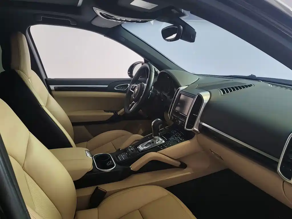 Porsche Cayenne — миниатюра 4
