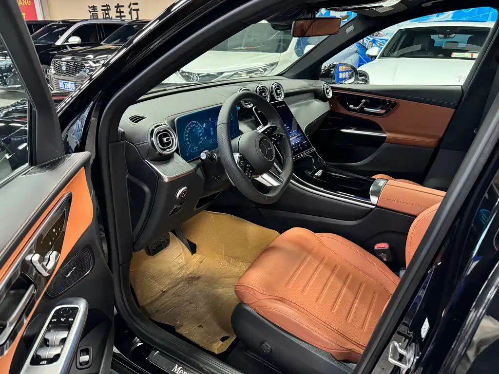 Mercedes-Benz GLC 2024 GLC 260 L 4MATIC Luxury 7 мест