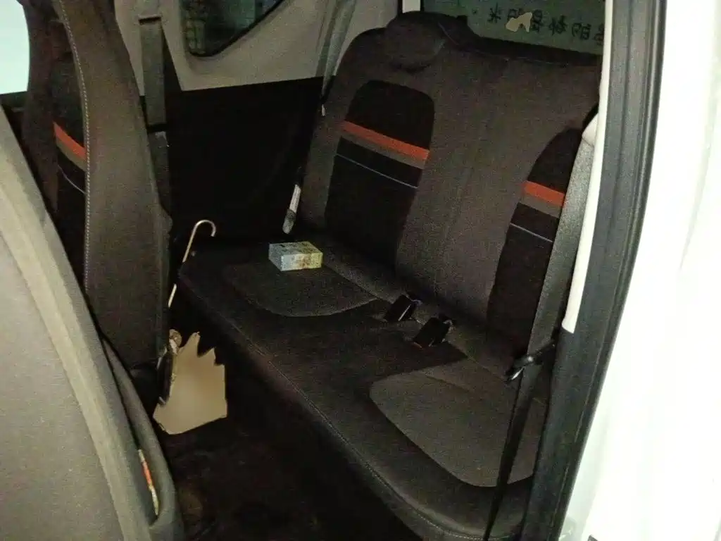 Wuling MINIEV — миниатюра 15