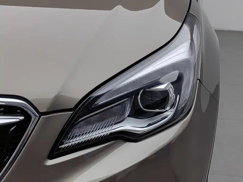 Buick Envision Plus — миниатюра 7
