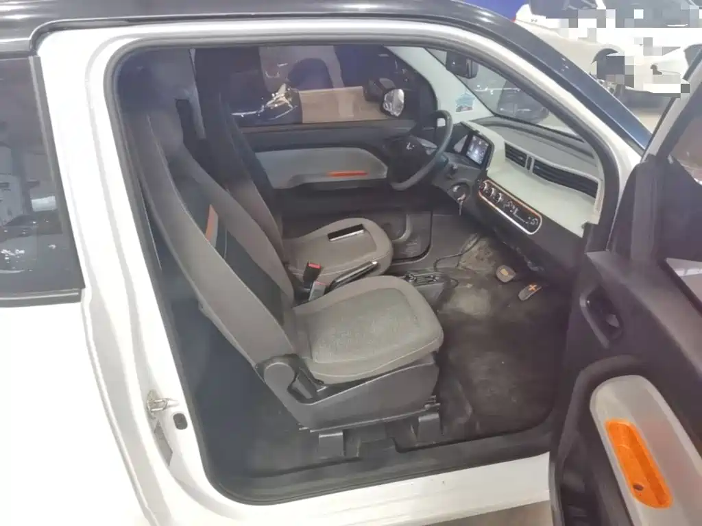 Wuling MINIEV — миниатюра 25
