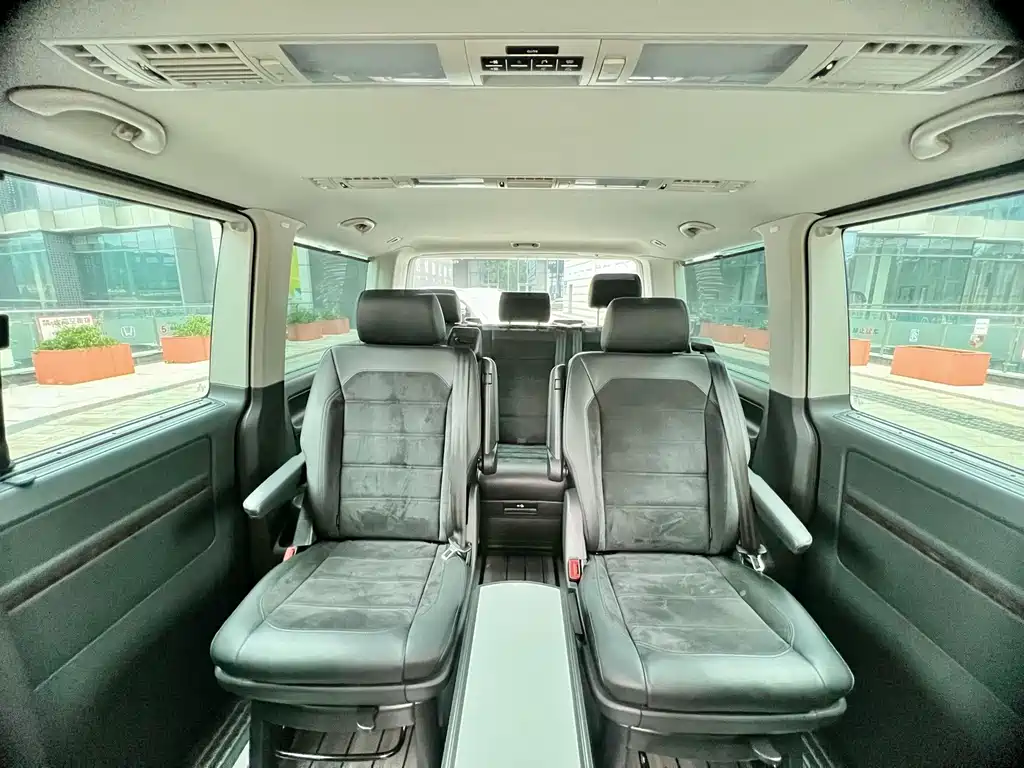 Volkswagen Multivan — миниатюра 13