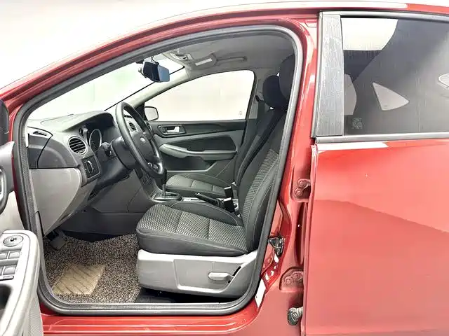 Ford Focus — миниатюра 5