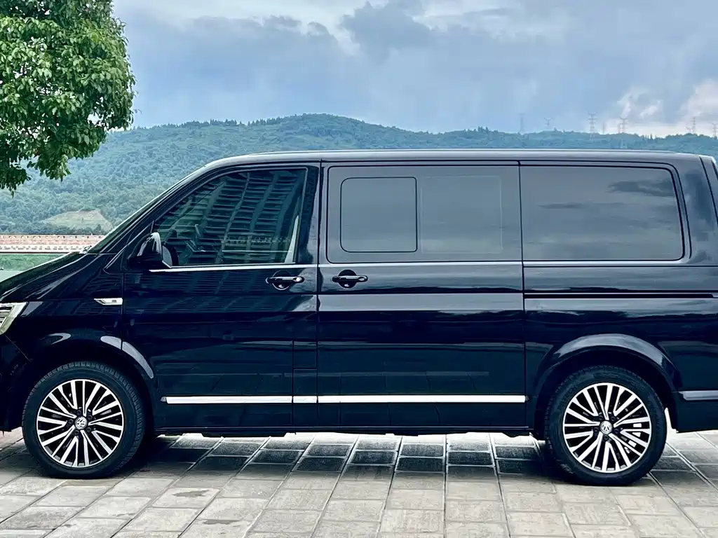 Volkswagen Multivan — миниатюра 4