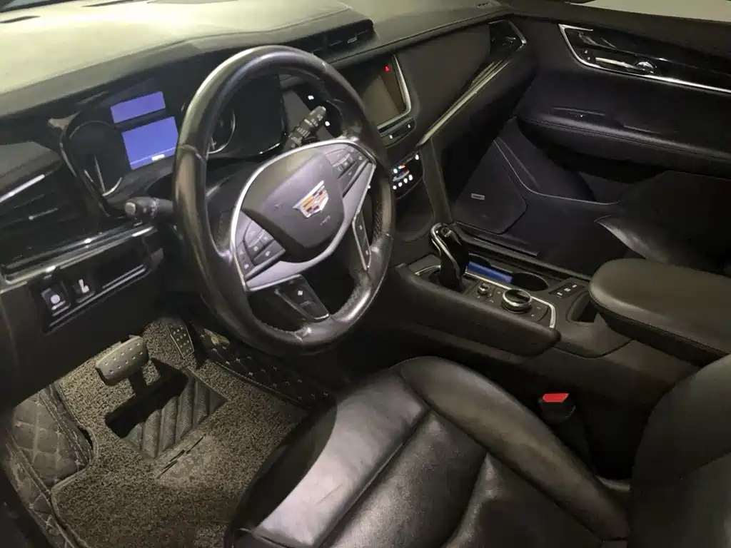 Cadillac XT5 — миниатюра 6