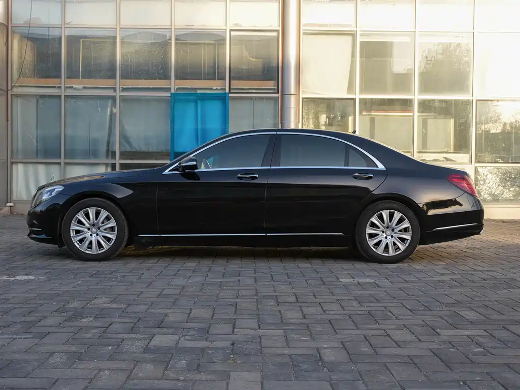 Mercedes-Benz S-Class — миниатюра 8
