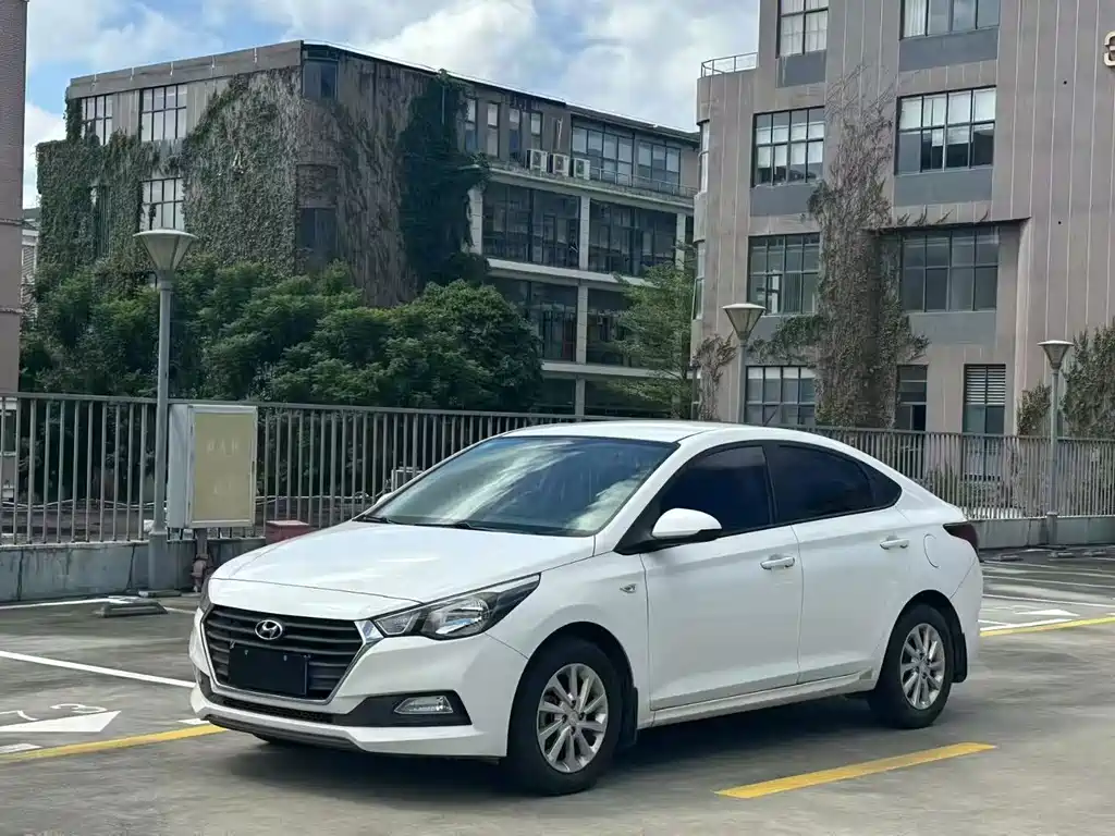 Hyundai Verna
