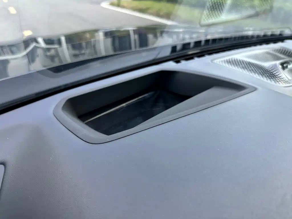 BMW 7 Series — миниатюра 10