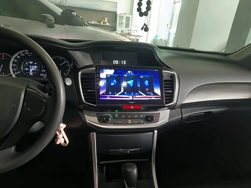 Honda Accord — миниатюра 13