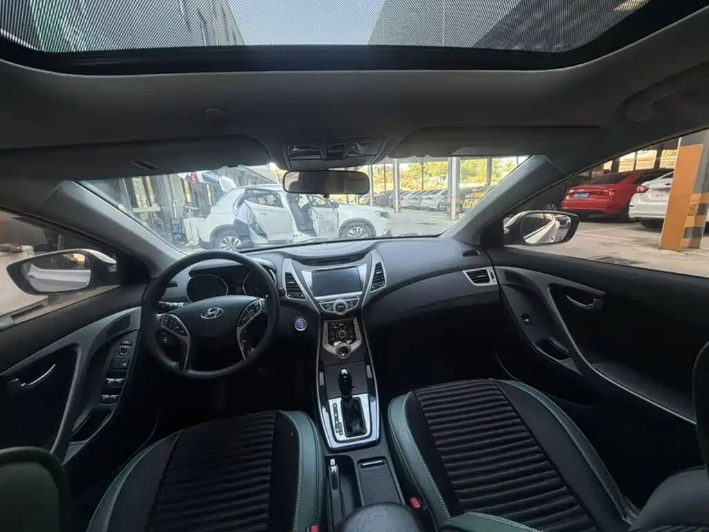 Hyundai Elantra Langdong — миниатюра 15