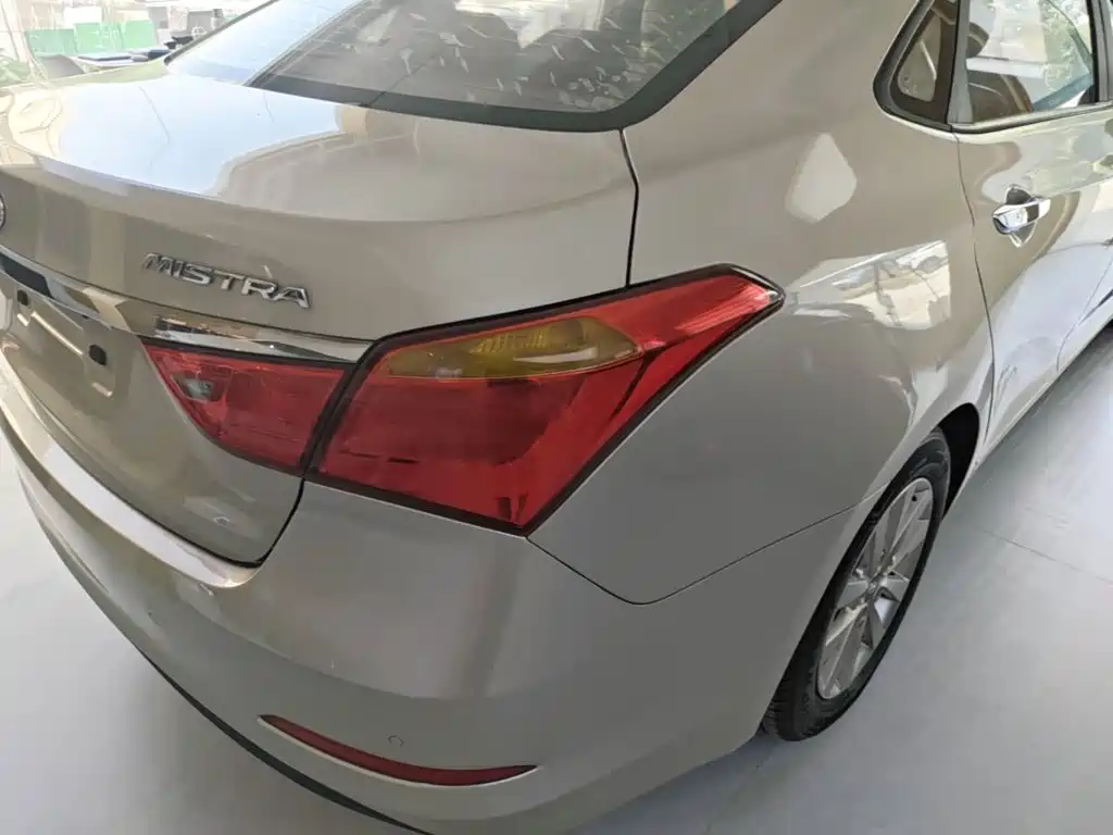 Hyundai Mistra — миниатюра 8