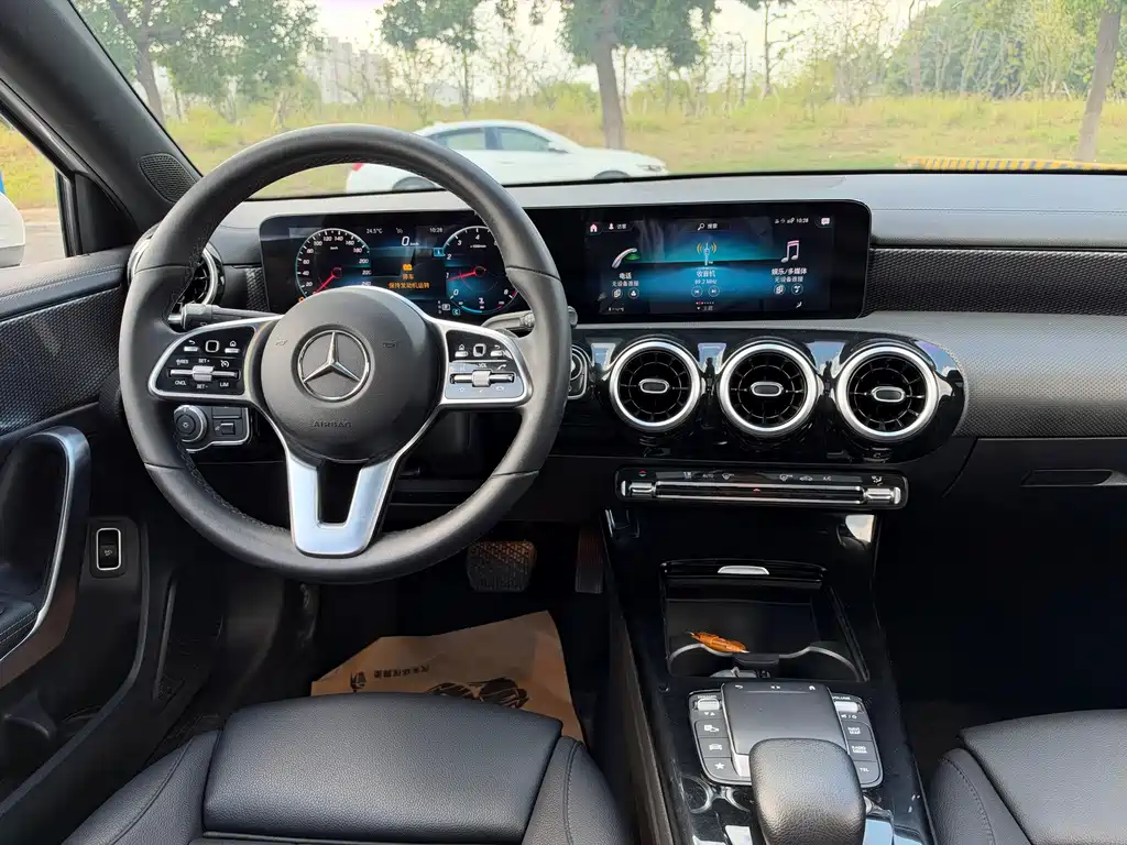 Mercedes-Benz A-Class — миниатюра 16