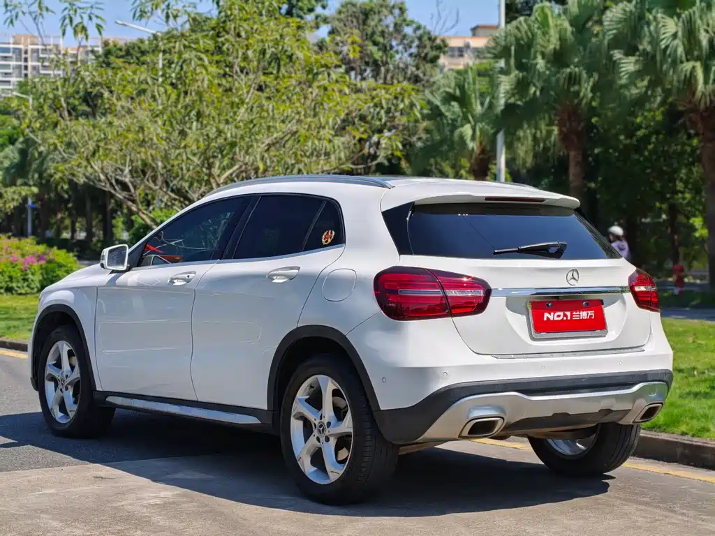 Mercedes-Benz GLA — миниатюра 9