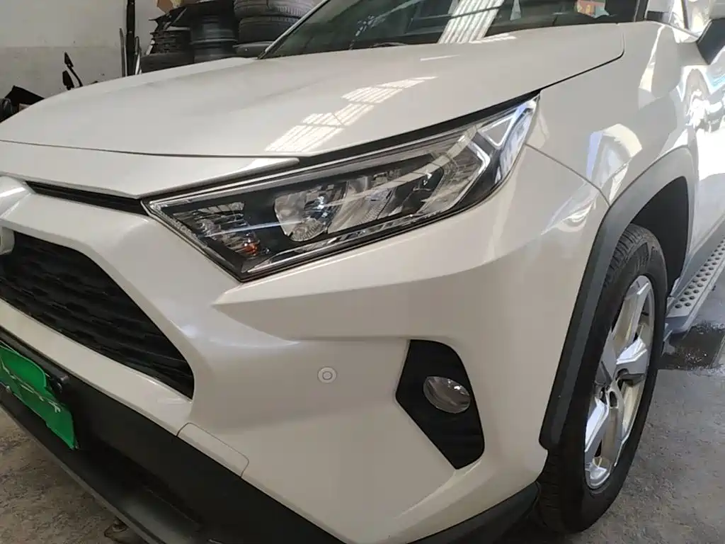 Toyota RAV4 — миниатюра 24