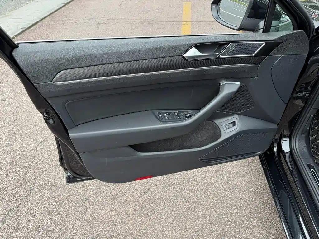 Volkswagen Magotan — миниатюра 6