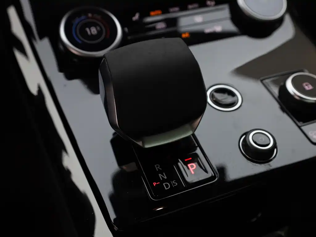 Land Rover Sport — миниатюра 17
