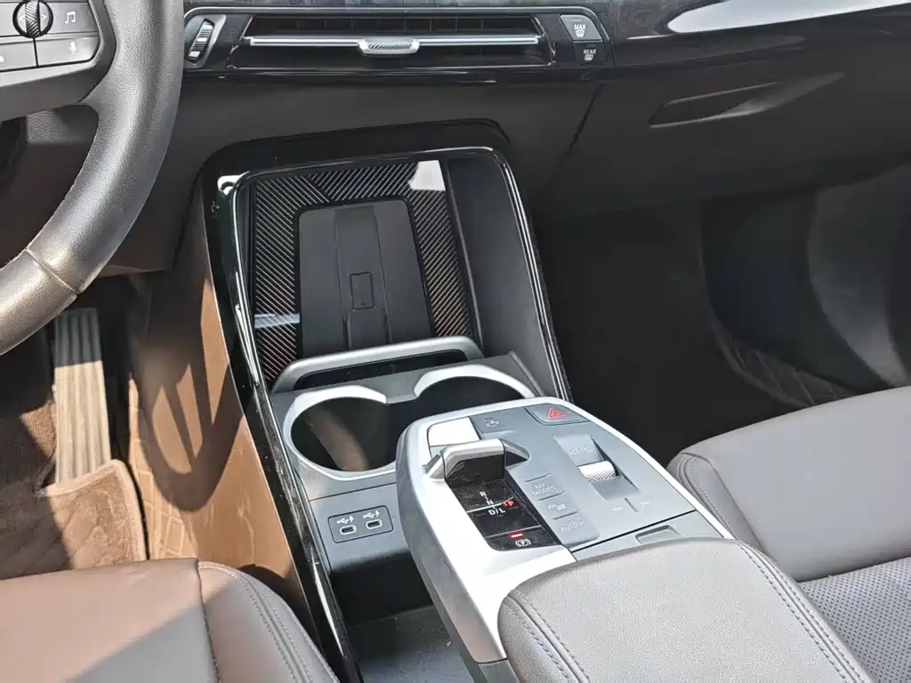 BMW X1 — миниатюра 10