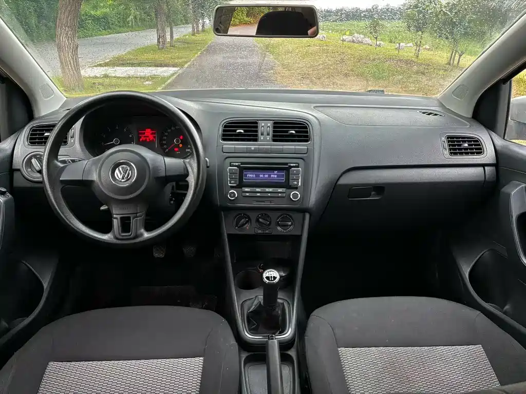 Volkswagen Polo — миниатюра 5